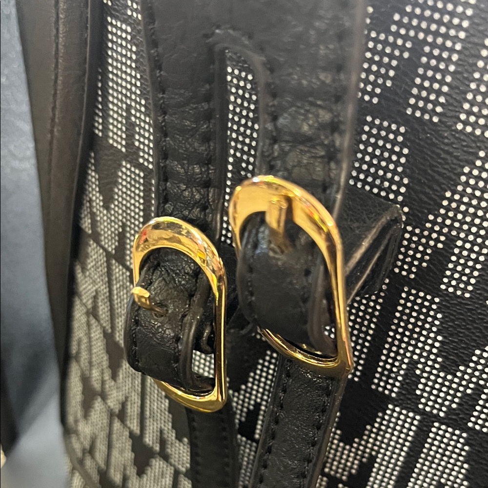 Michael Kors Black and Gray Tote Bag - Picture 3 of 8